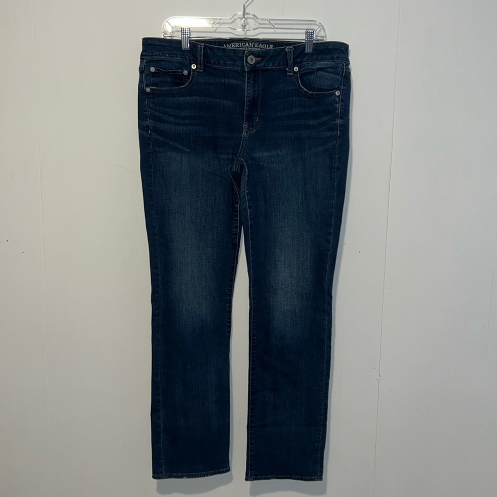 American Eagle Outfitters Women’s Super Stretch Straight 202